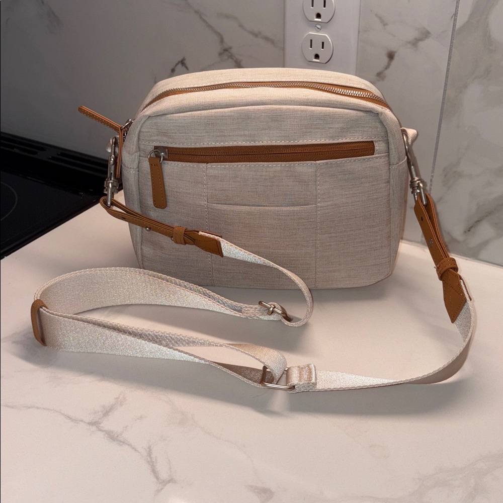 Nordace Siena Pro Travel Crossbody Bag - Picture 4 of 6
